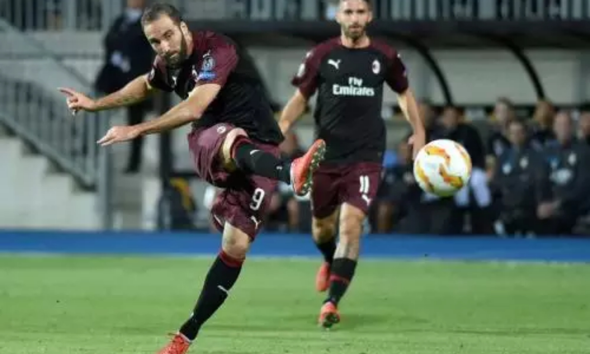 Wakil PM Italia Tak Mau Higuain Kembali ke Milan