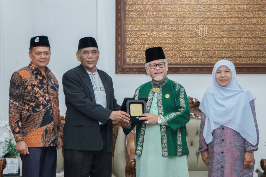 Sekretaris Jenderal World Zakat And Waqf Forum Kunjungi Gedung Wakaf Tajdid Center UMRI