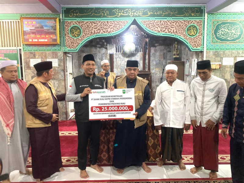 GSSB Ke 172 Bersama Gubri, BRK Syariah Serahkan Bantuan Untuk Mesjid Ubudiyah Pasar Danau Bingkuang