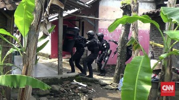Densus 88 Tangkap Dua Terduga Teroris Pascainsiden Wiranto