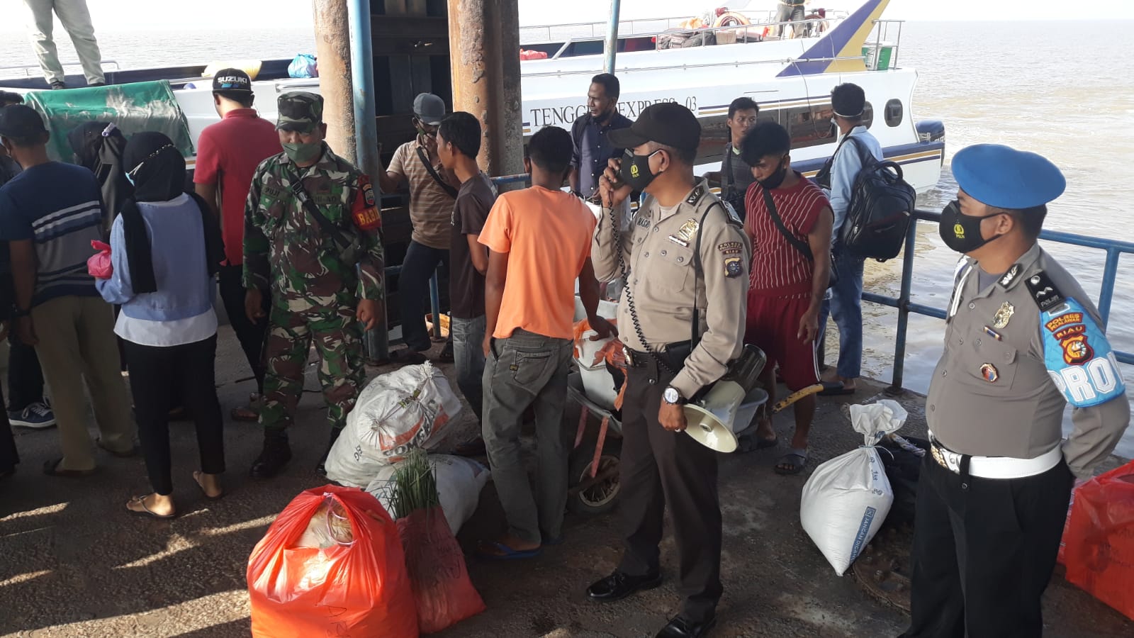 Polsek Kuala Kampar Bersama TNI, Syahbandar dan Dishub Gelar Operasi Yustisi