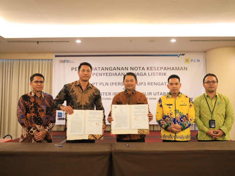 Geliat Pertumbuhan Sektor Perkebunan Kelapa Sawit, PLN Siapkan Dukungan Kelistrikan Hingga 62,3 MVA di Indragiri Hilir Riau