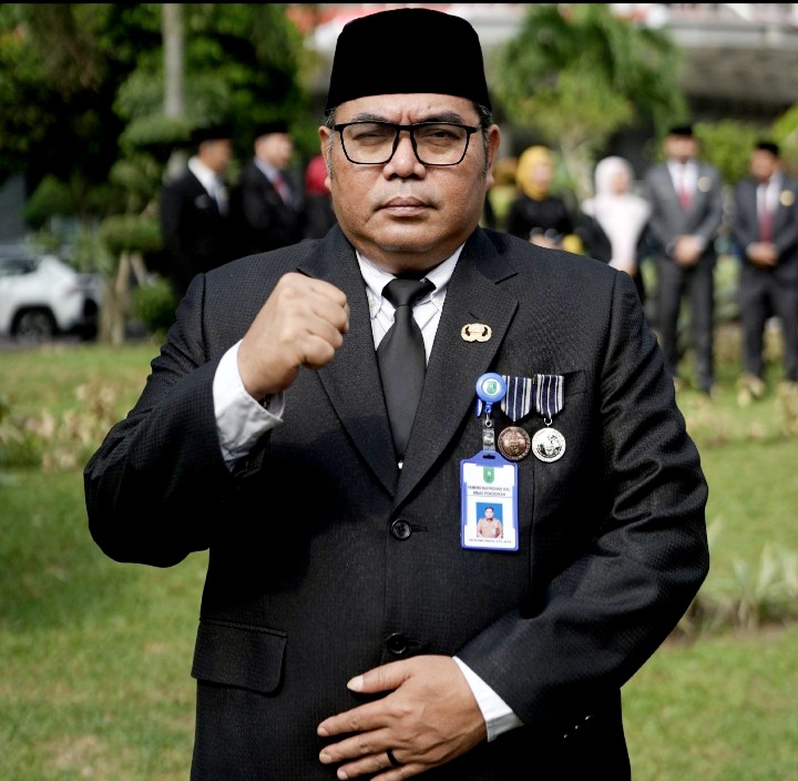 Disdik Riau Telah Larang Sekolah Jualan Seragam, Jika Ada Kepala Sekolah Bermain, Silahkan Periksa