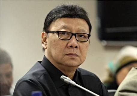 Mendagri Perintahkan Staf Ambil Salinan Putusan MA Suparman 