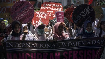 Jokowi Diminta Cabut Perda Diskriminatif Terhadap Perempuan