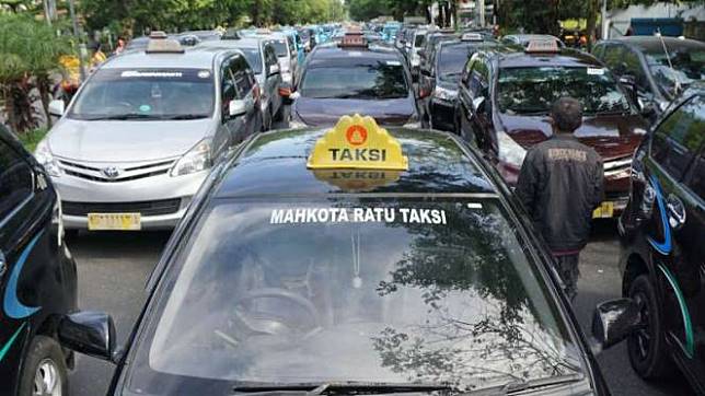 Sopir Taksi Online Dapat Subsidi dari Kemenhub   