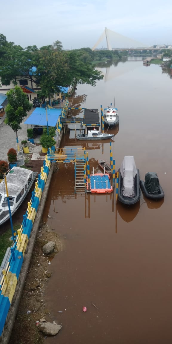 Persiapan PIDBF, Panjat Tebing Pekanbaru Mulai Bangun Venue di Pinggir Sungai Siak