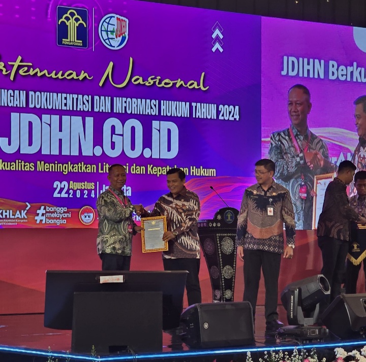 UIR Raih Pengakuan Nasional, Perkuat Komitmen pada Keterbukaan Informasi Hukum