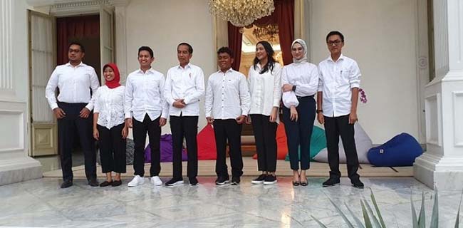 Seperti Patung Bernyawa Saat Wabah Corona, Mujahid 212 Minta Jokowi Bubarkan Stafsus Milenial