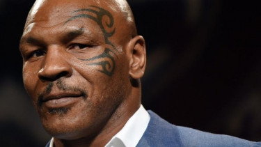 Lawan Mayweather, Khabib Nurmagomedov Ingin Dilatih Mike Tyson