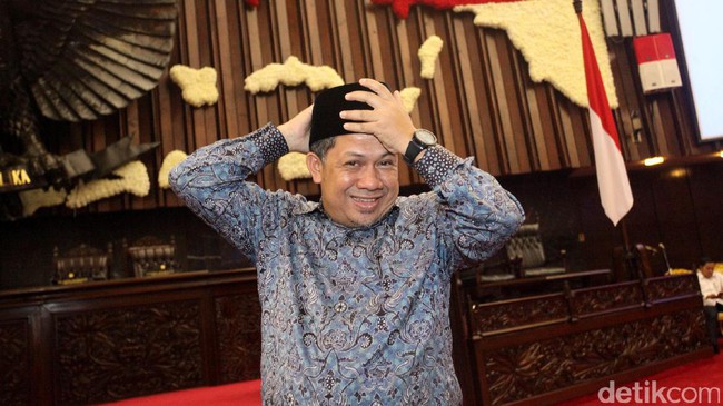 Beranikah Fahri Hamzah Sumpah Mubahalah Soal Pemecatan?