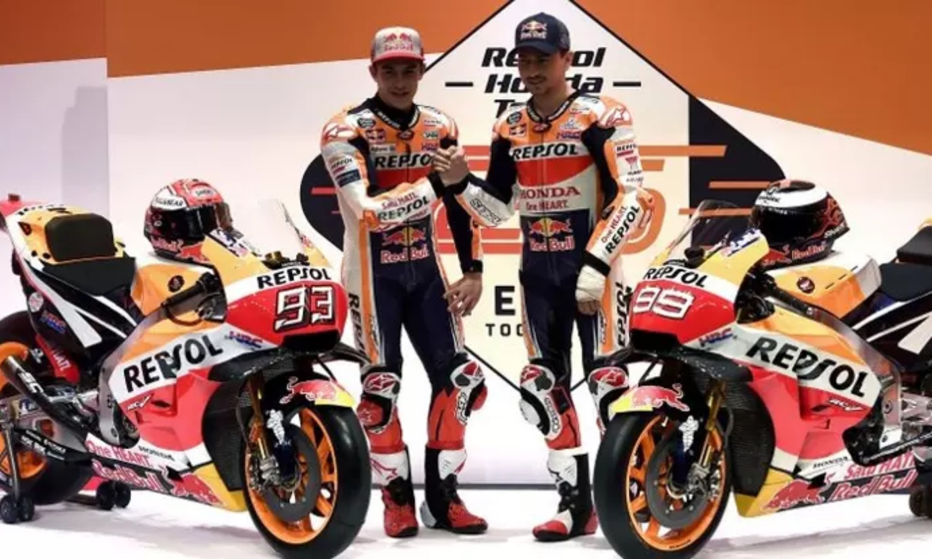 Repsol Honda Resmi Luncurkan Motor Baru Marquez dan Lorenzo
