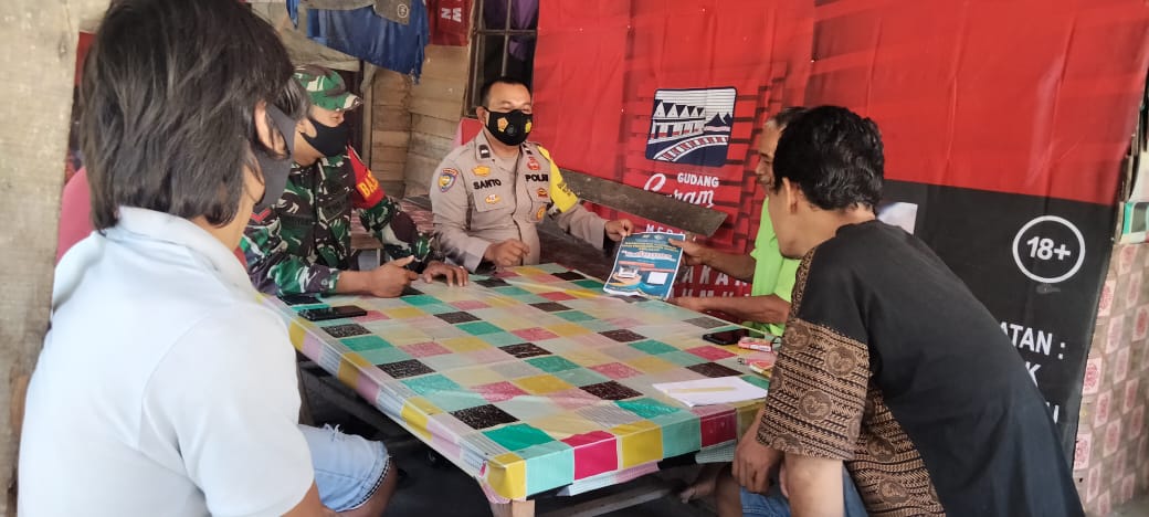 Polsek Bandar Sei Kijang Patroli dan Sosialisasi Larangan Karhutla di Desa Kiyab Jaya