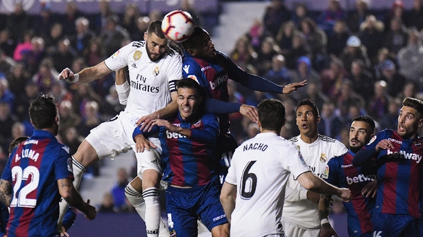 Real Madrid Kalahkan Levante Berkat Dua Gol Penalti