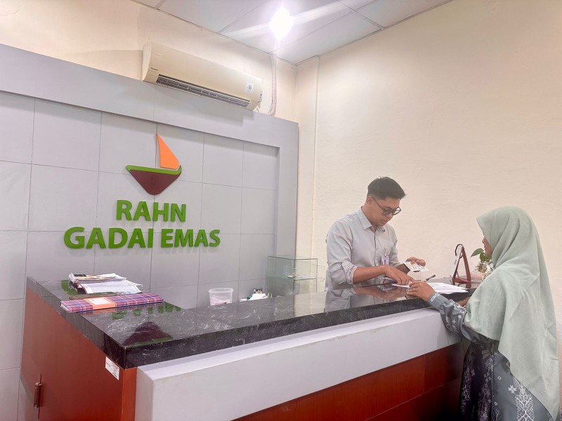 Kemudahan dan Prinsip Syariah Jadi Alasan Masyarakat Memilih Gadai Emas BRK Syariah