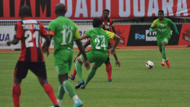 Laga Persebaya Kontra Persipura Berakhir Imbang