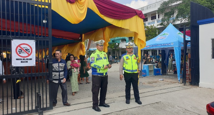Wadirlantas Polda Riau Pantau Pengamanan Ibadah Natal dan Arus Lalu Lintas di Pekanbaru