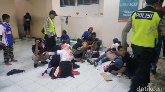 Laga Arema vs Persib Rusuh, Panpel dan Manajemen Minta Maaf