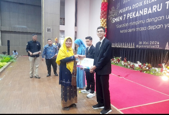 485 Siswa SMKN 7 Pekanbaru Diserahkan ke Orangtua, Kepsek: 35 Persen Sudah Diterima Kerja