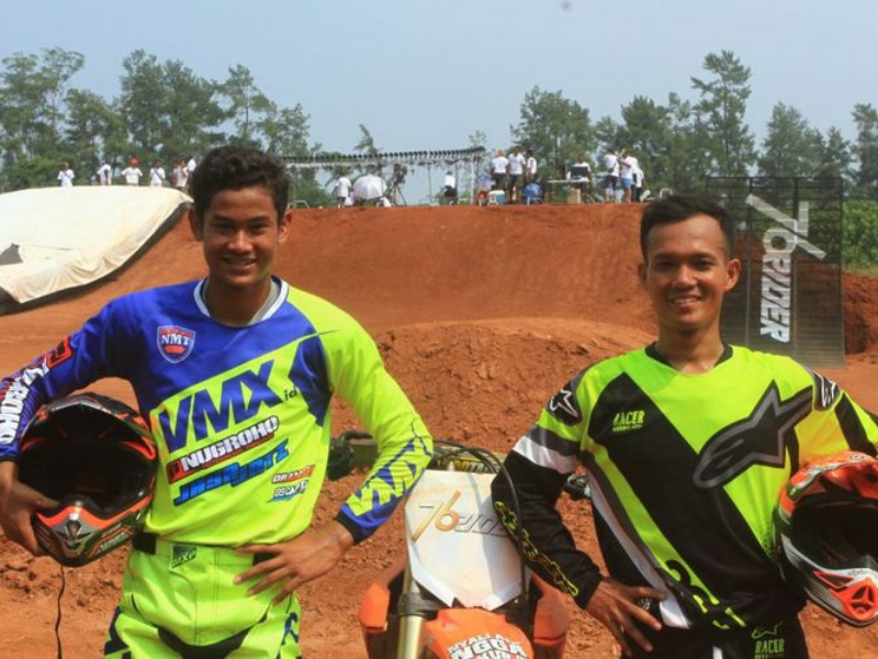 Dua Pebalap Sukses Lakukan