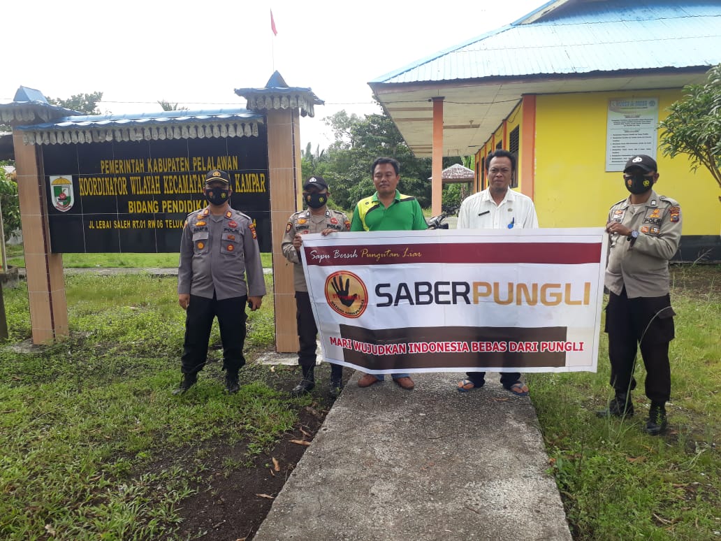 Polsek Kuala Kampar Sosialisasikan Saber Pungli di Korwil Pendidikan Kecamatan