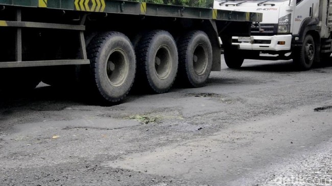 Kendaraan Berat Dilarang Melintas di Riau Mulai H-3 Lebaran