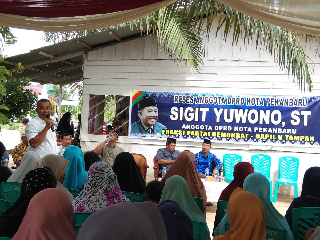 Sigit Yuwono Reses di Jalan Teropong, Ingatkan Warga Jaga Kesehatan waspadai Virus Corono Serta mencegah Terjadi nya Karhutla