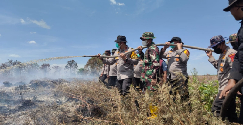 Peringatan Keras Kapolda Riau terhadap Pelaku Pembakaran Hutan di Rohil