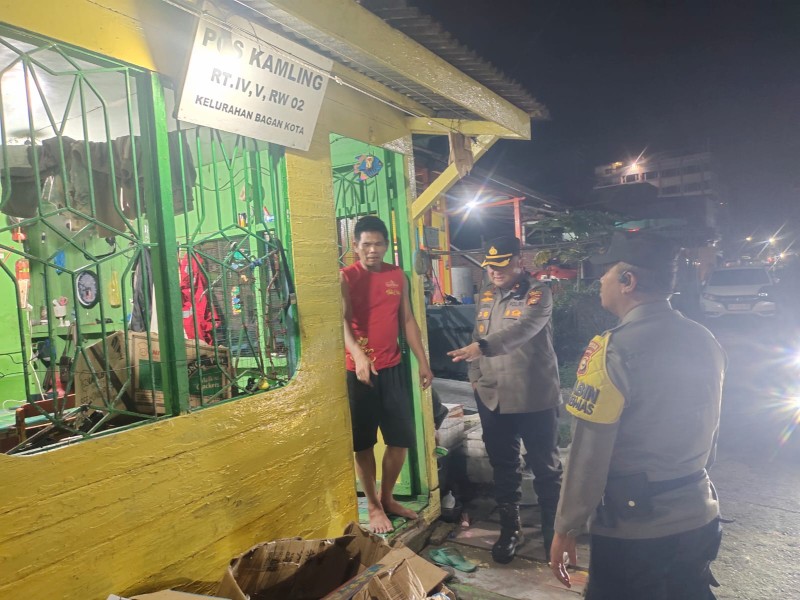 Melalui Pos Siskamling, Polsek Bangko Kuatkan Sinergi Bersama Warga Jaga Kamtibmas