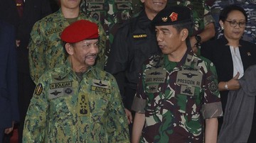 Jokowi Sebut Brunei Darusalam Beli Senjata Buatan BUMN