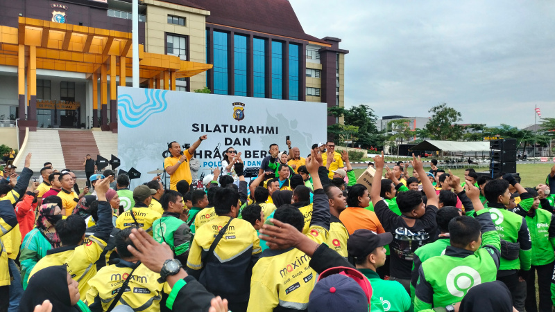 Olahraga Bersama, Kapolda Riau Sebut Komunikasi dengan Ojol Sudah Terjalin Lama