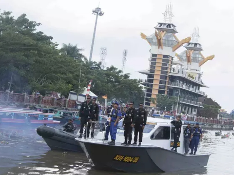 Obor Asian Games 2018 Dikawal Jet Tempur saat Singgah di Riau