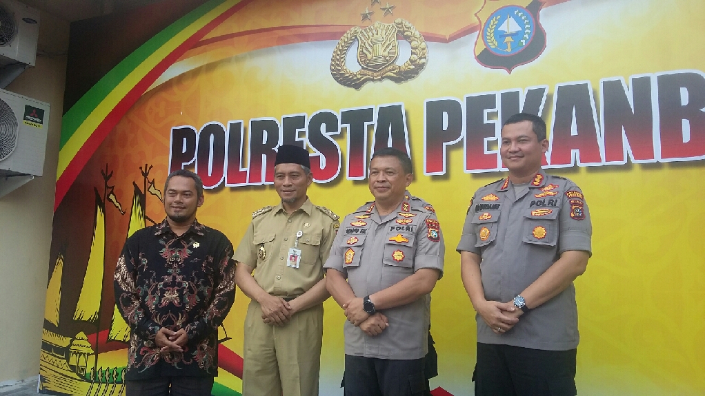 Ketua DPRD Pekanbaru Hadiri Peletakan Batu Pertama Renovasi Pagar Mapolresta Pekanbaru