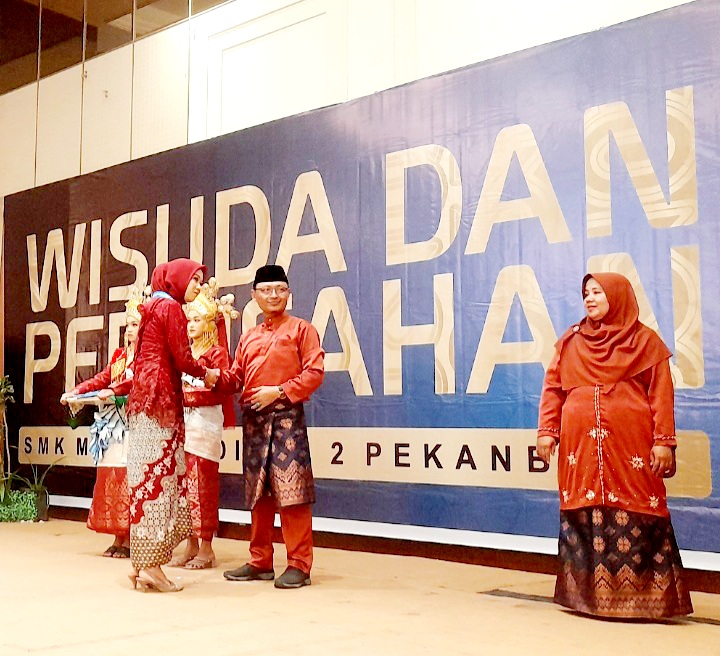 Belum Tamat, Langsung Diterima Kerja, Ratusan Siswa SMK Muhammadiyah 2 Ikuti Prosesi Wisuda dan Perpisahan