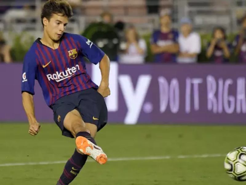Xavi Rekomendasikan Pemain Muda Ini Masuk Tim Utama Barcelona