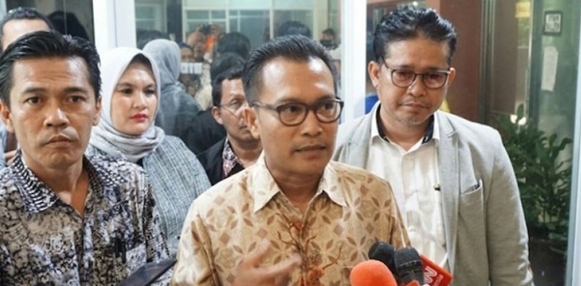 Iwan Sumule: DPR Tolong Tolak Perppu 1/2020 Dan Hentikan Bahas Omnibus Law