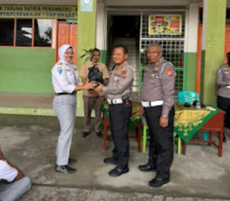 Dirlantas Polda Riau Gelar Program Police Goes To School di SMK Taruna Satria Pekanbaru