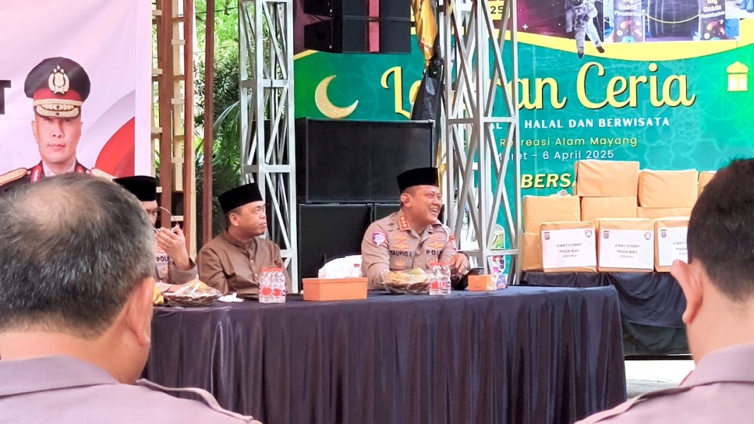 Polda Riau Jawab Harapan Masyarakat di Kegiatan Jumat Curhat di Taman Rekreasi Alam Mayang