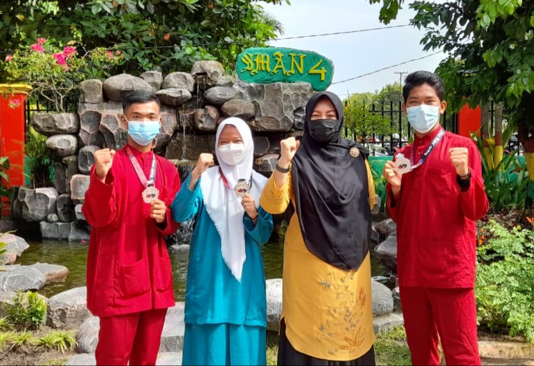 Taekwondo Se-Sumatera, Tiga Siswa SMAN 4 Pekanbaru Raih Medali Perak