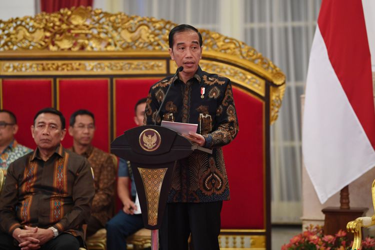 Jokowi Tunda Kenaikan Harga Premium, Pertamina Tanggung Beban Rp 40 Triliun?