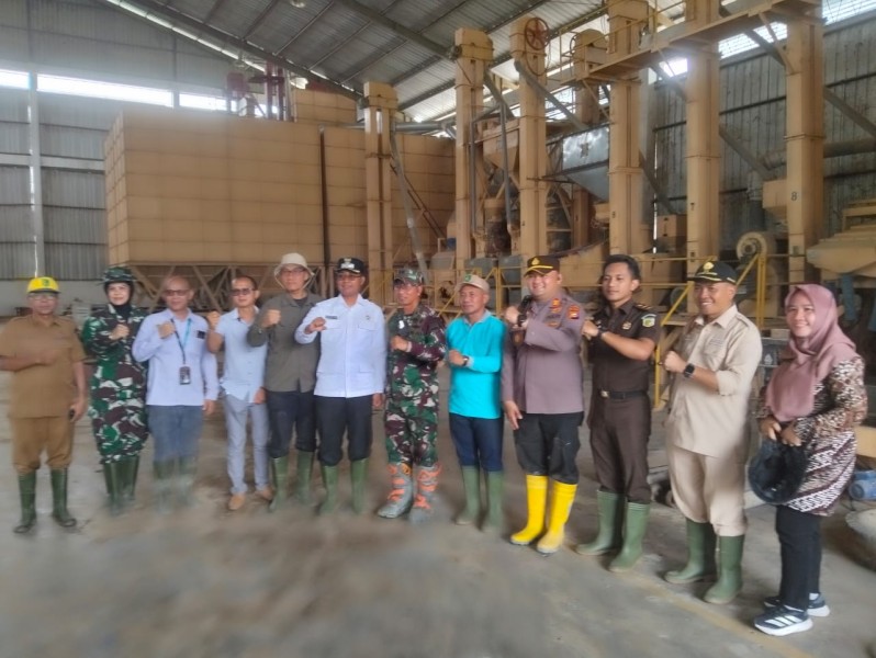 Wakil Bupati Rokan Hilir Tinjau Kilang Padi di Rokan Baru Pesisir