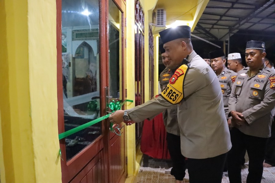 Kapolres Rohil Resmikan Masjid Al-Mu'min Polsek Bangko Serta Santuni Anak Yatim