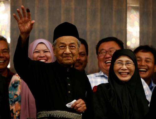 Mahathir Setuju Kasus Pembunuhan Model Mongolia Kembali Diselidiki
