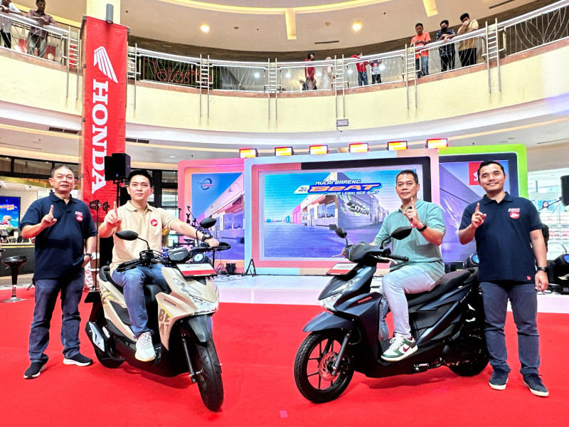 Capella Honda Gelar Launching All New Honda Beat di Mall SKA