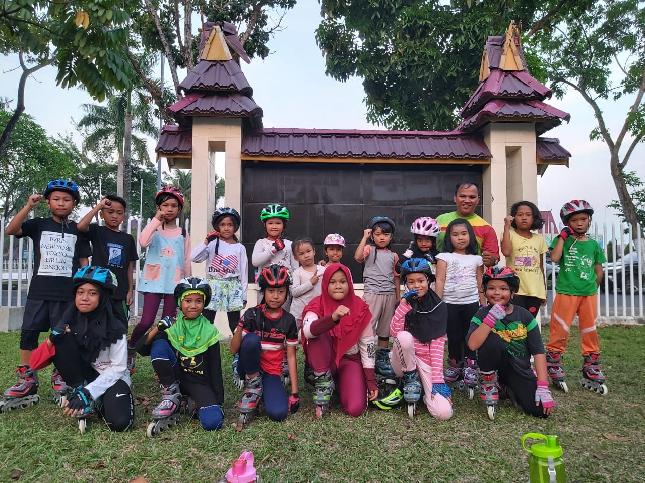 Ikuti Kejuaraan Sepatu Roda Di Bekasi, Bina Muda Pekanbaru Turunkan 8 Atlet