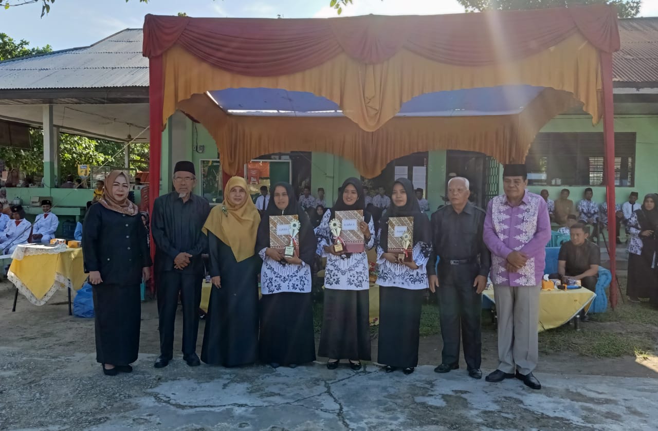 HGN 2019, YLPI Riau Beri Penghargaan Guru Teladan. Ini Nama Pemenangnya.