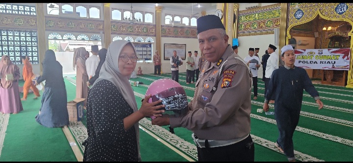 Program Jumat Curhat, Polda Riau Serap Aspirasi dan Perkuat Silaturahmi Bersama Warga