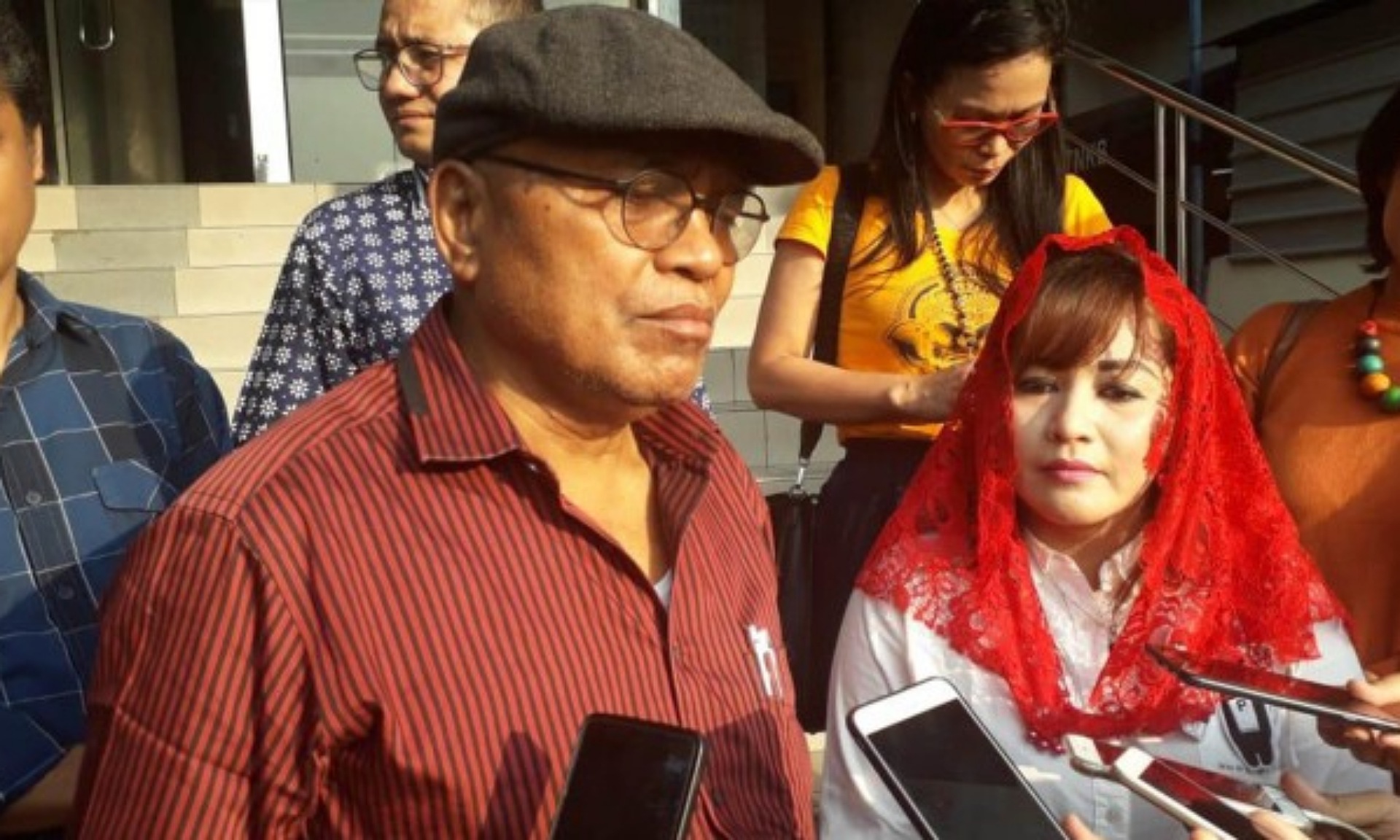 Dewi Tanjung Laporkan Prabowo Cs soal Rusuh, Tapi Ditolak Polda Metro