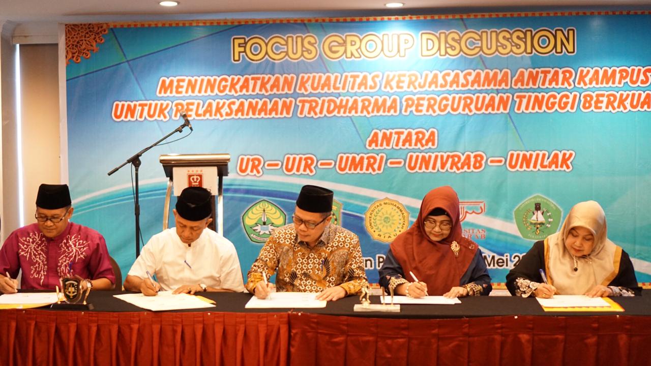 Rektor UIR Teken Kerjasama Pendidikan dengan 4 Universitas di Pekanbaru