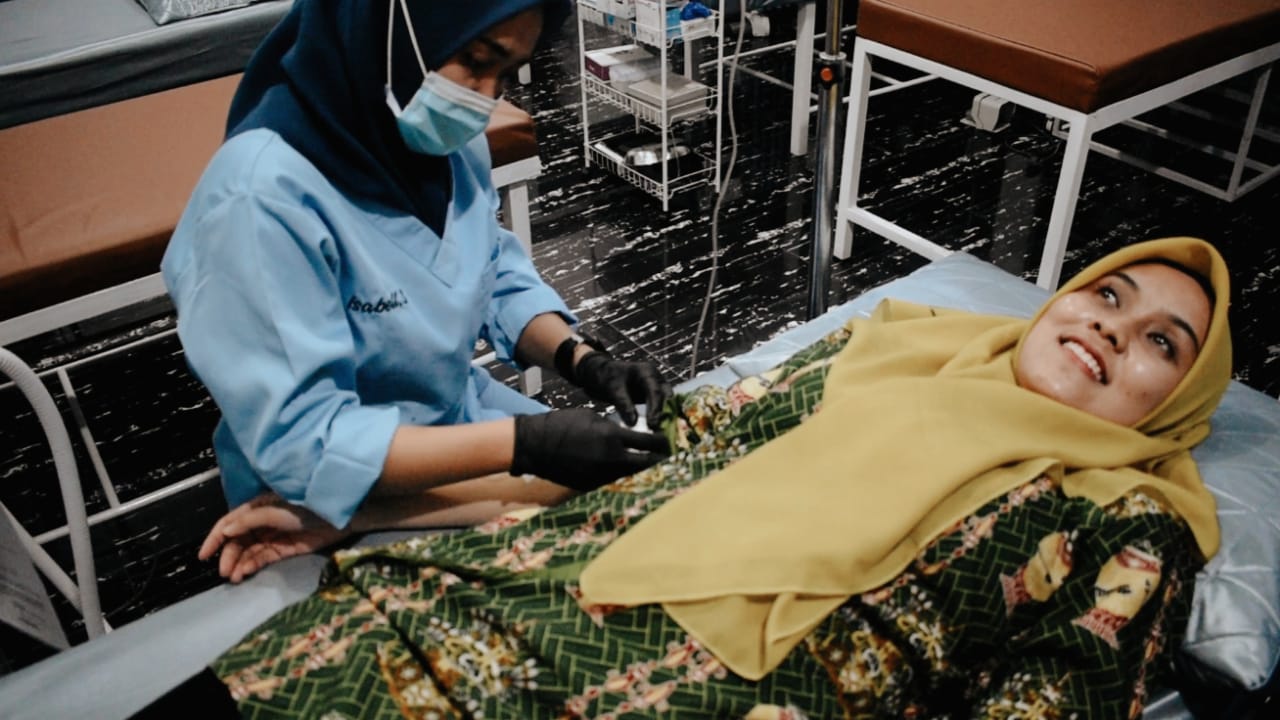 Puteri Ekowisata Riau Endang Sri Rezki Percayakan Perawatan Kulitnya ke Klinik Isabells